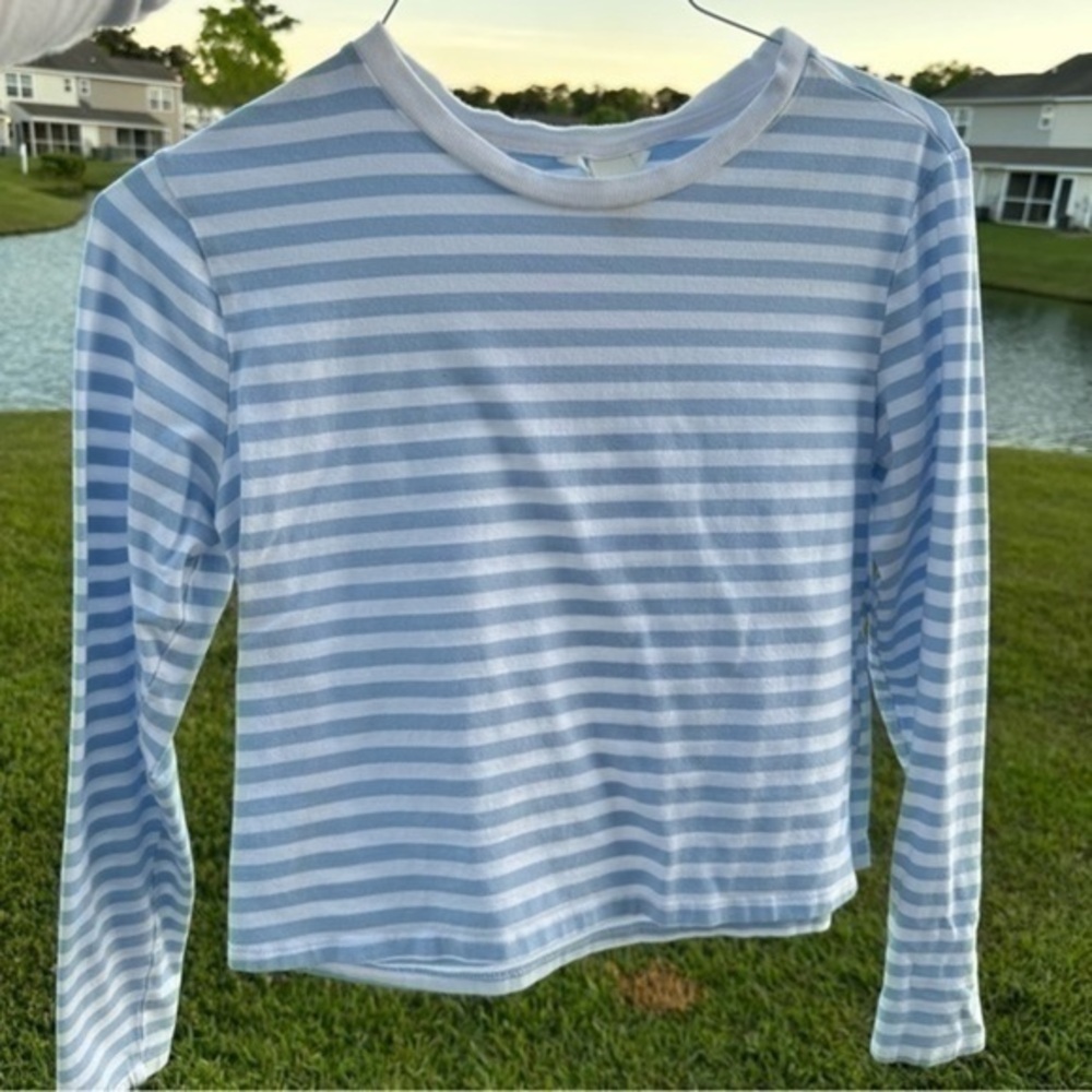 H&M women’s stripped long sleeve tee size large